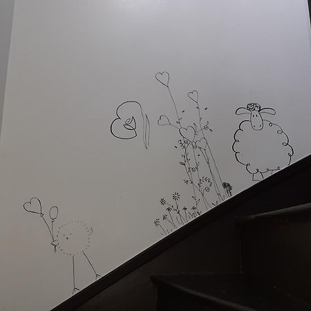 L'Artistique, 4 Lits, 2 Chambres, Stationnement Gratuit, Spacieux, Atypique Amiens Zewnętrze zdjęcie